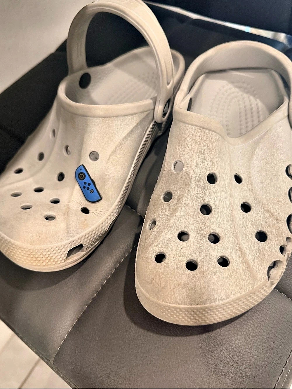 Crocs Classic Clog in Cream US men(7) women (9)